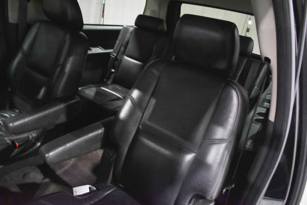 Cadillac Escalade ESV AWD Luxury 2011