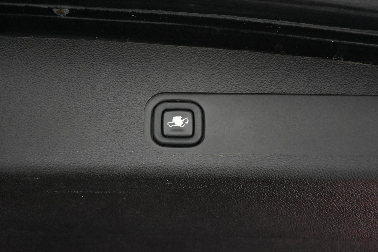 Cadillac Escalade ESV AWD Luxury 2011