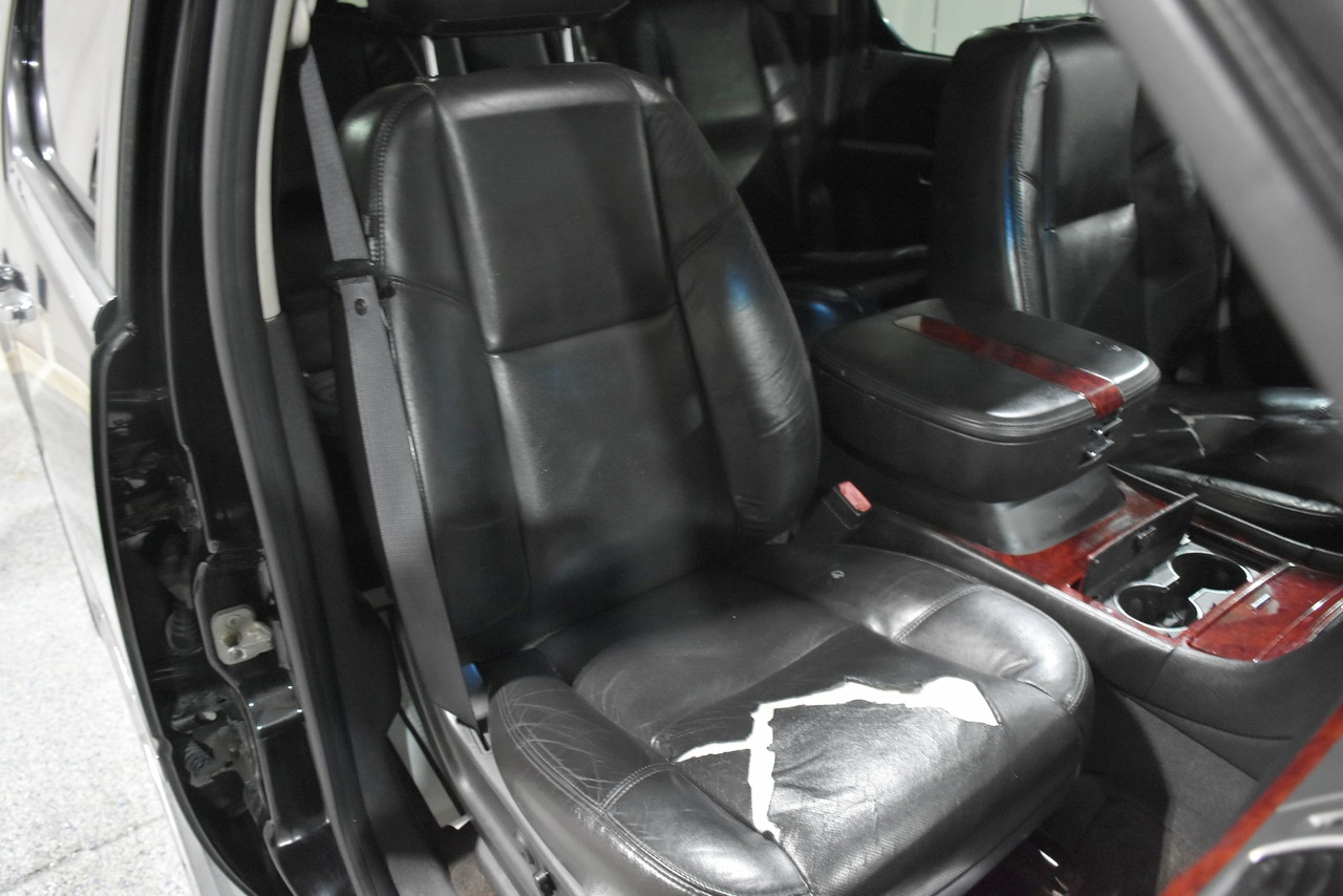 Cadillac Escalade ESV AWD Luxury 2011