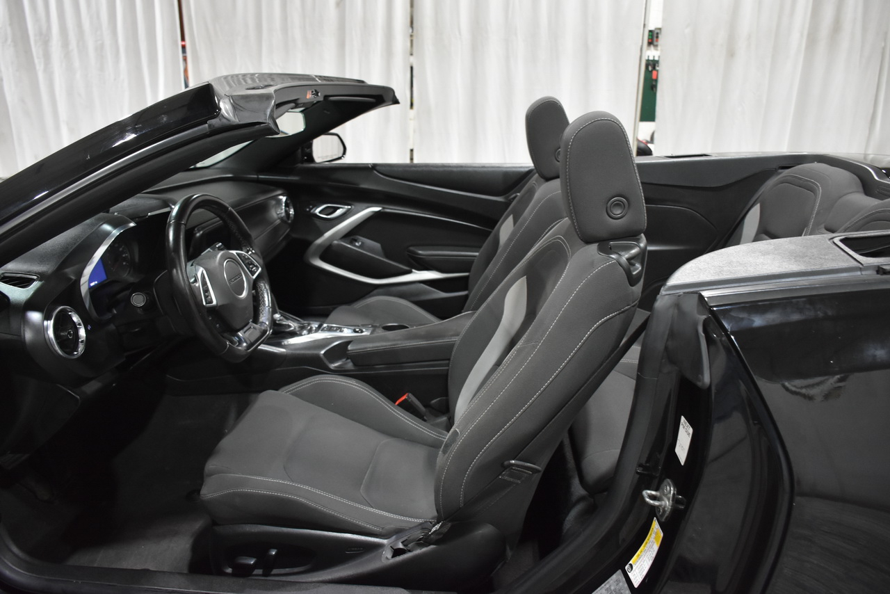 Chevrolet Camaro 1LT Convertible 8A 2020