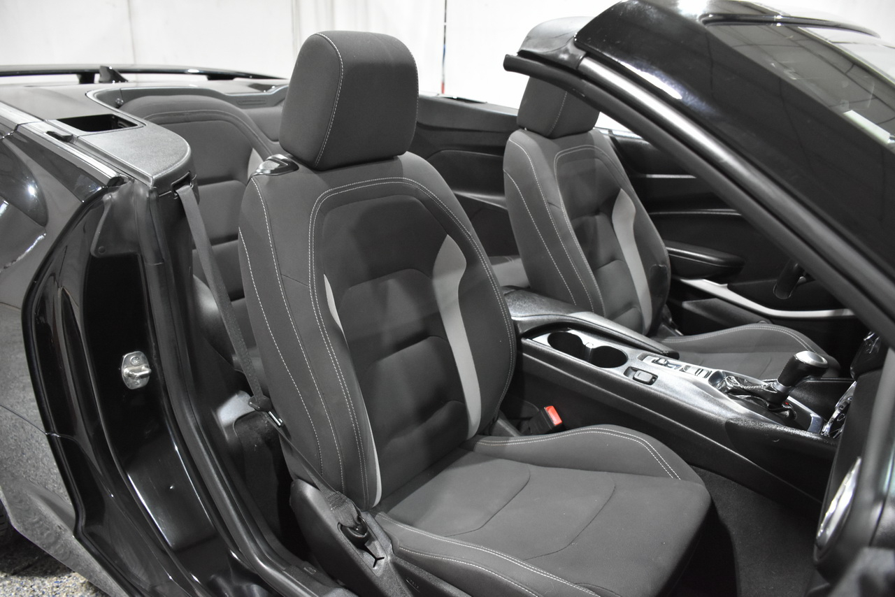 Chevrolet Camaro 1LT Convertible 8A 2020