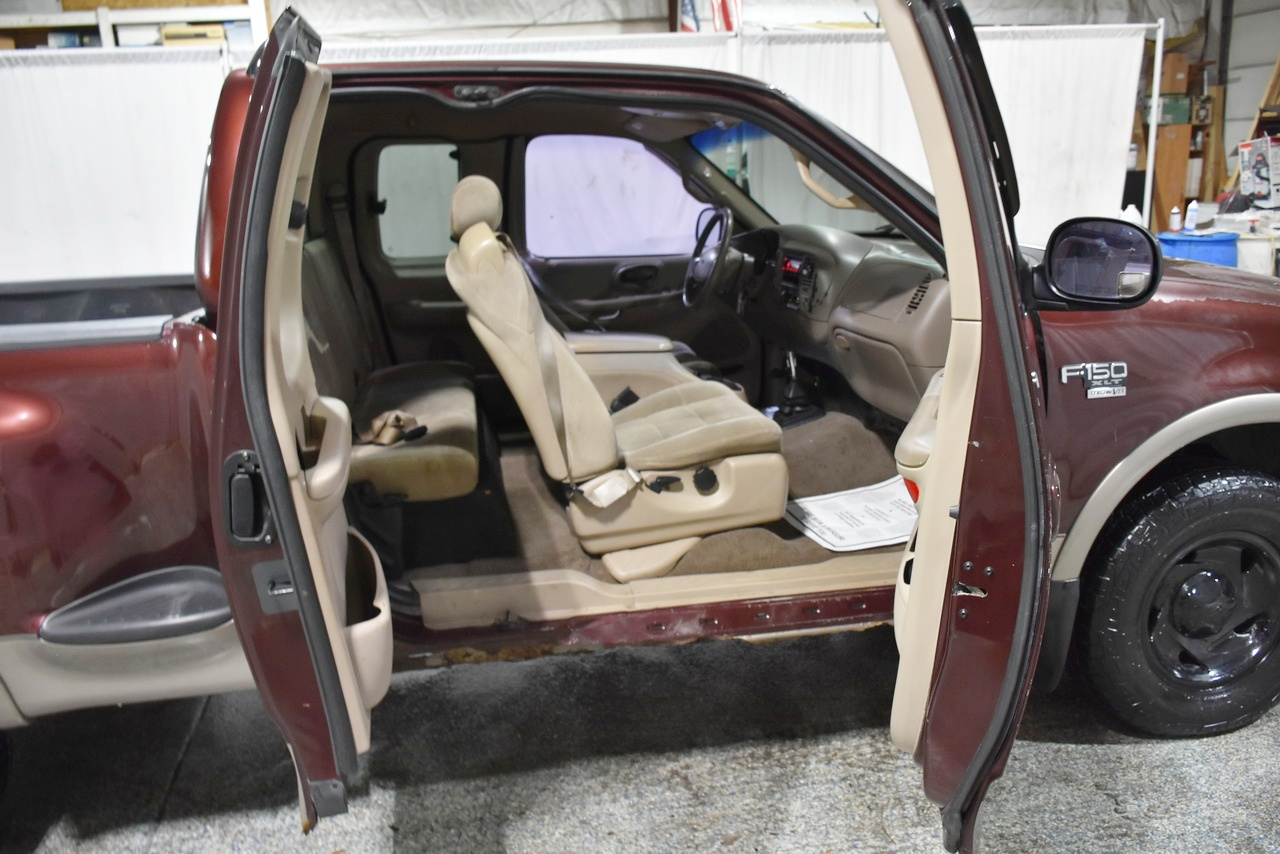 Ford F-150 XL SuperCab Flareside 4WD 2001