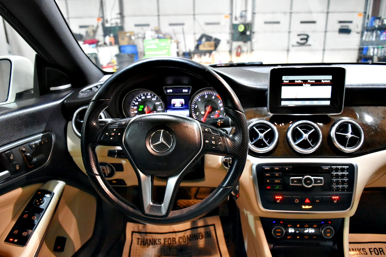 Mercedes-Benz CLA-Class CLA250 4MATIC 2014