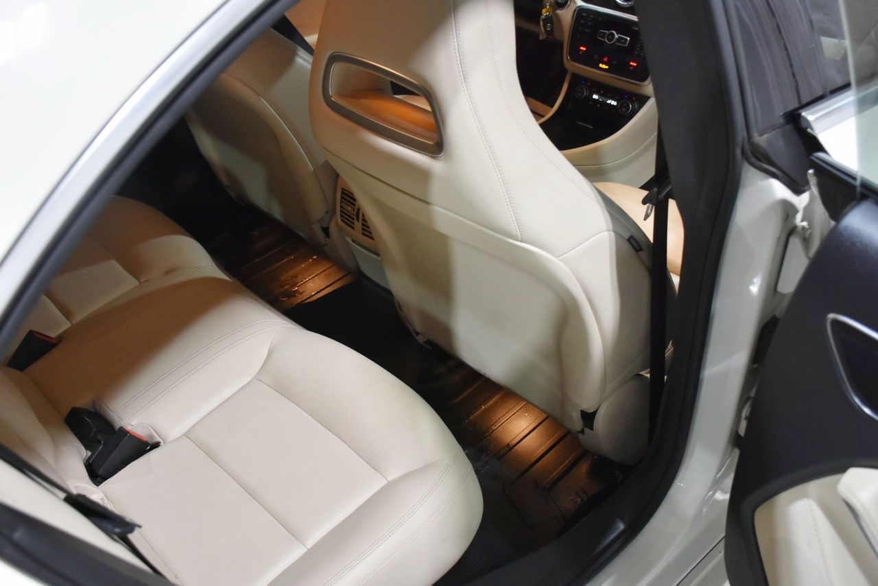 Mercedes-Benz CLA-Class CLA250 4MATIC 2014