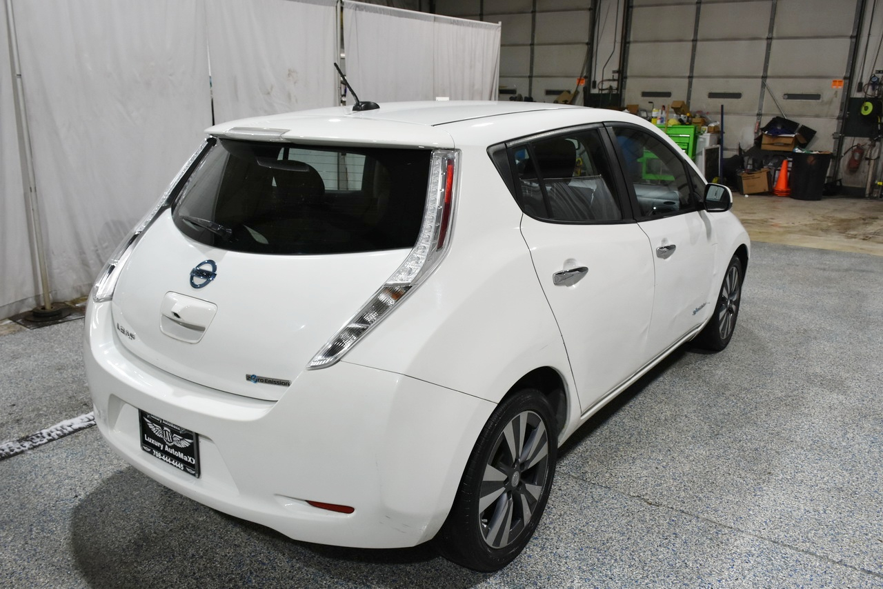 Nissan Leaf S 2015