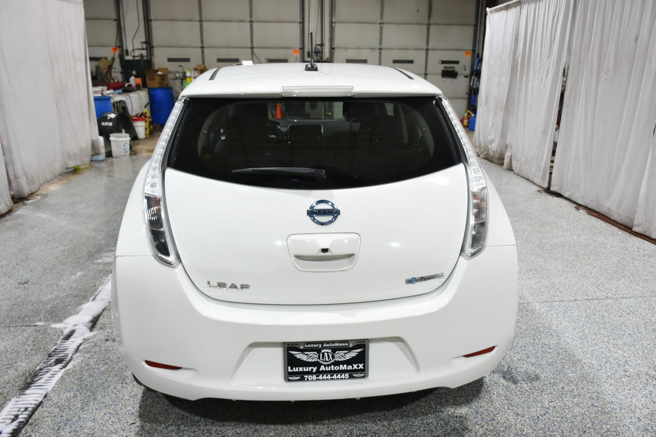 Nissan Leaf S 2015