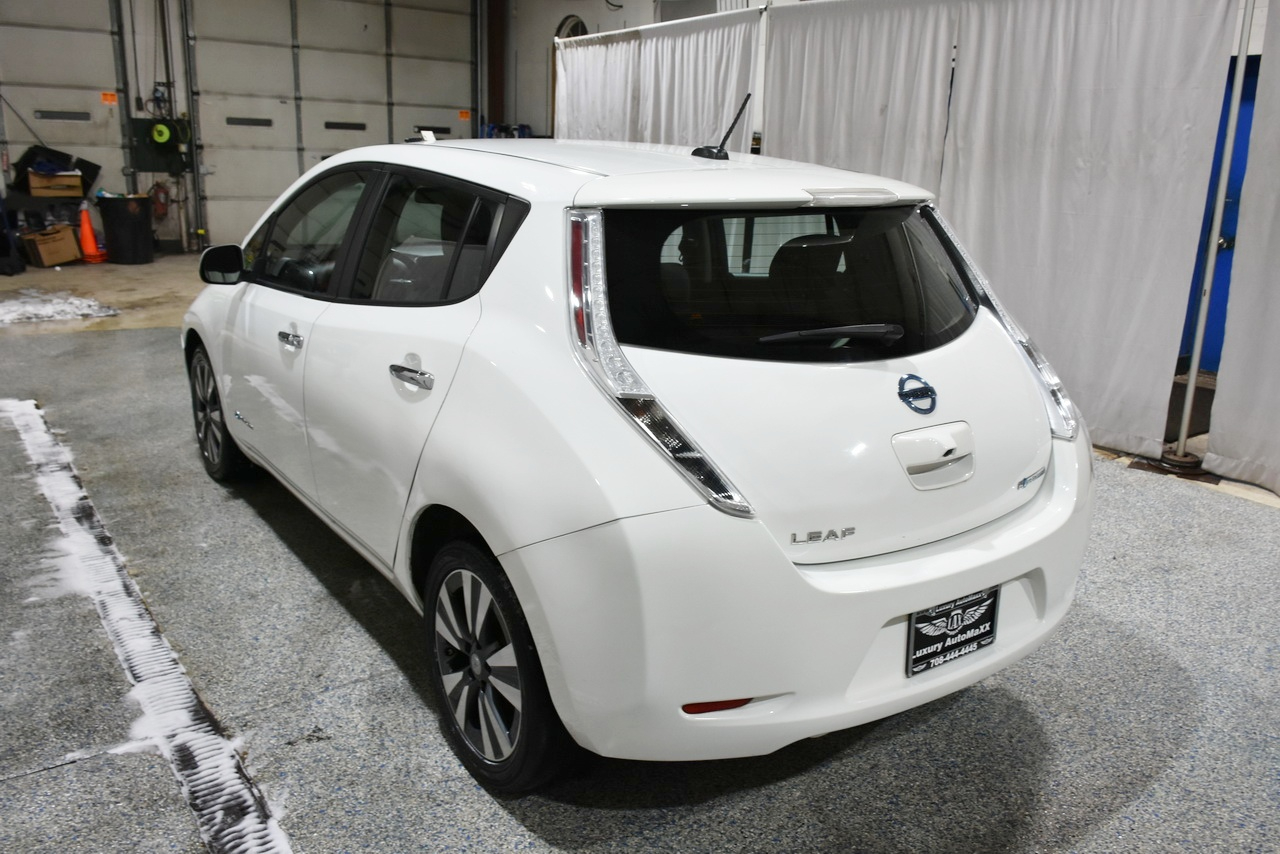 Nissan Leaf S 2015