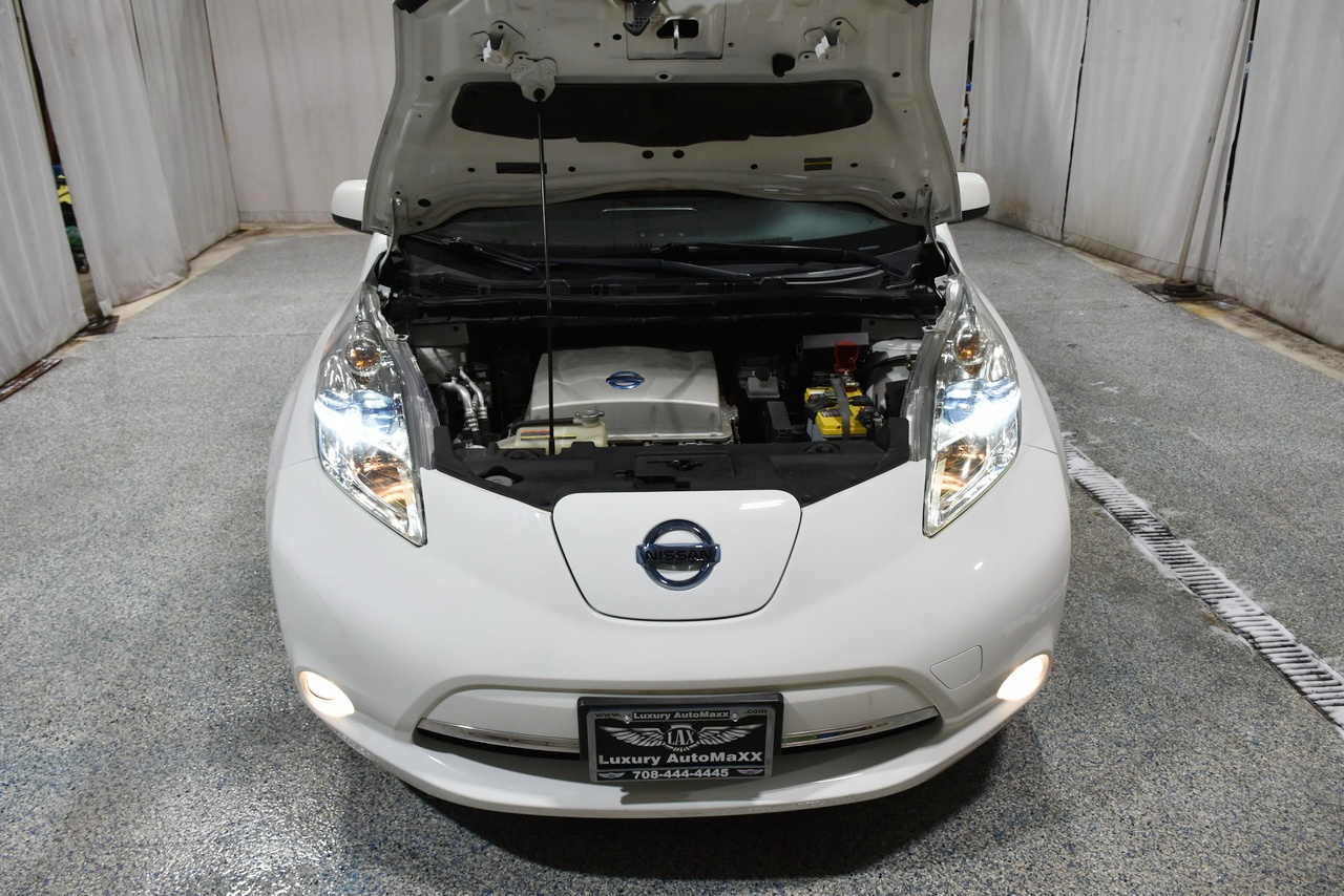 Nissan Leaf S 2015