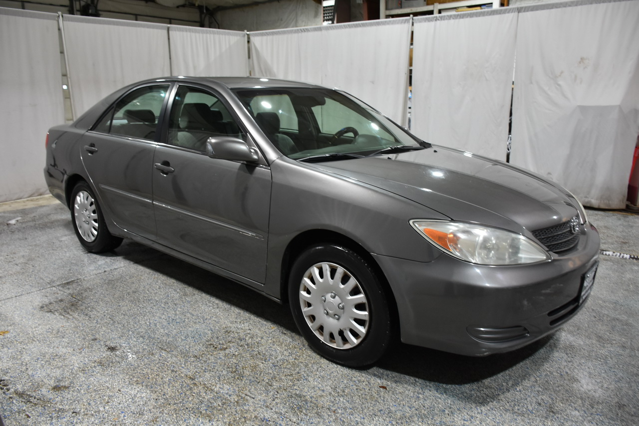 Toyota Camry LE 2002