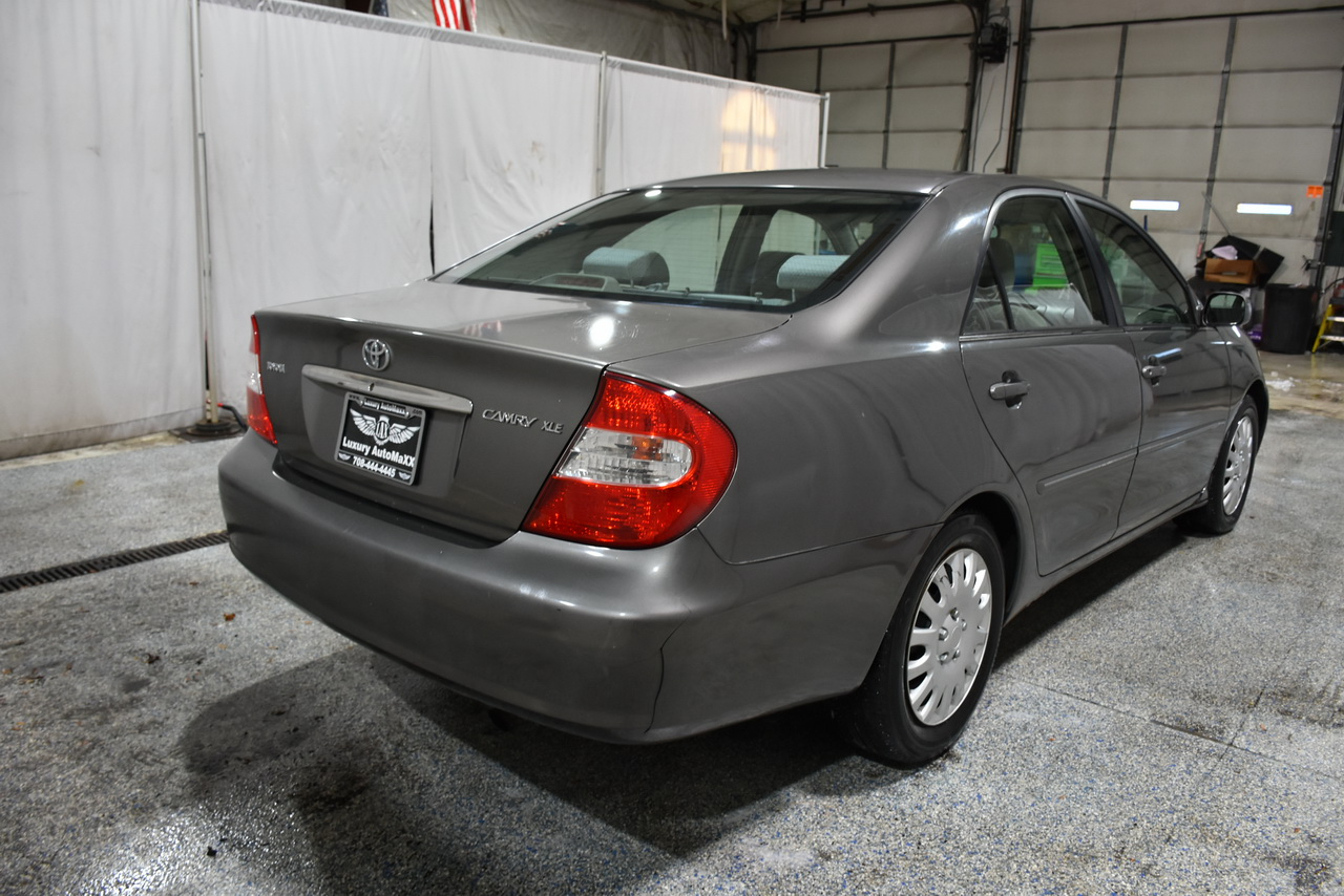 Toyota Camry LE 2002