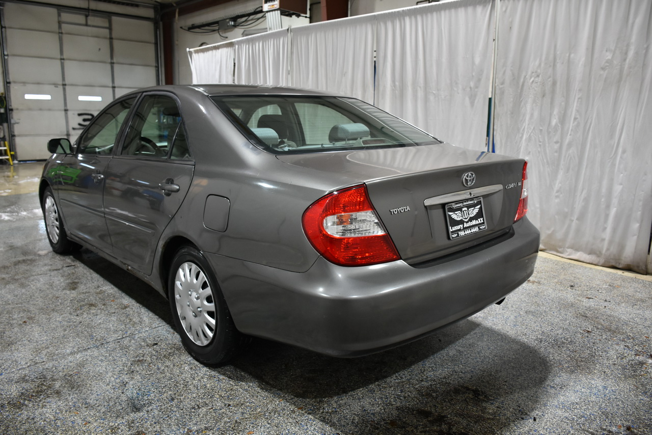 Toyota Camry LE 2002