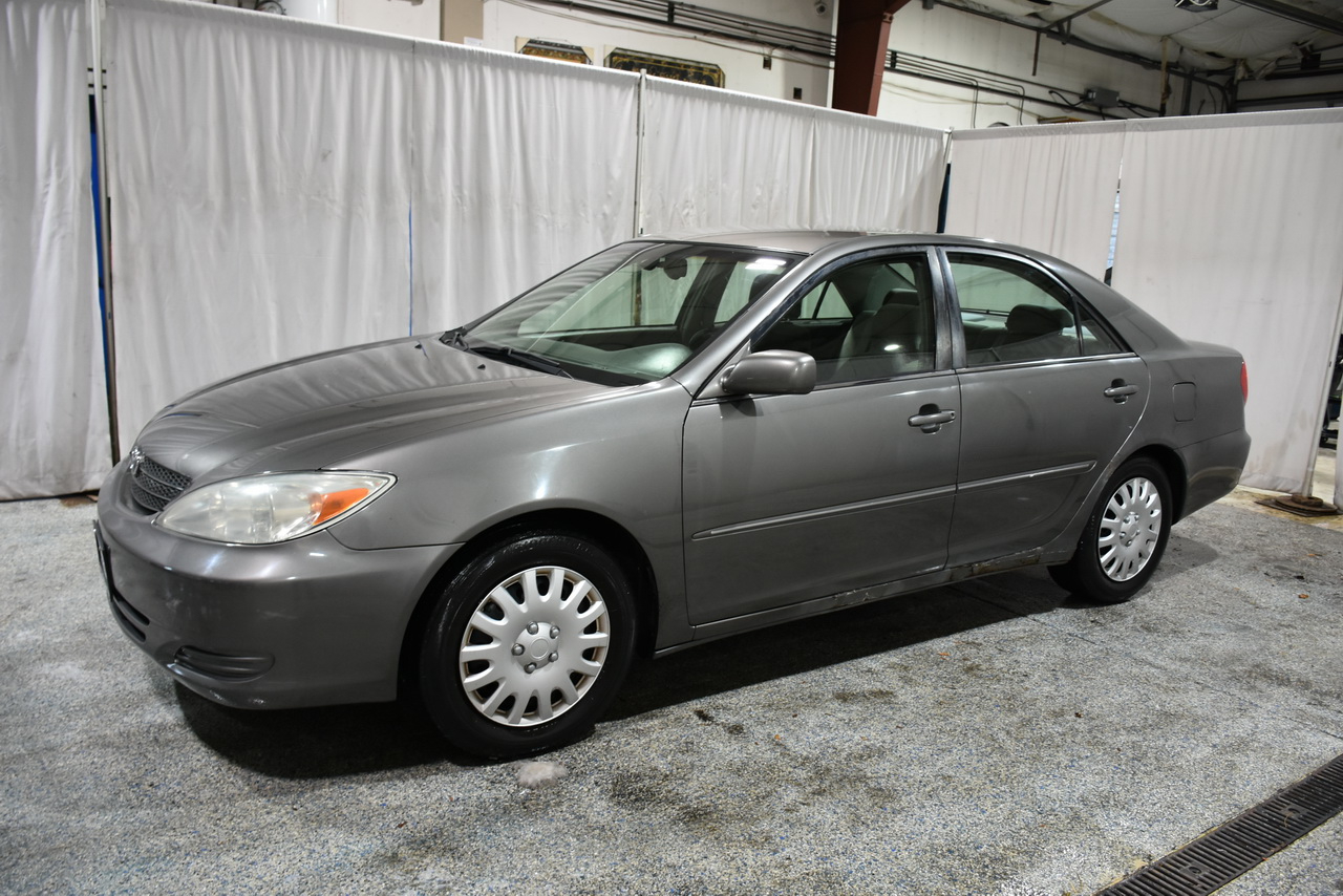 Toyota Camry LE 2002