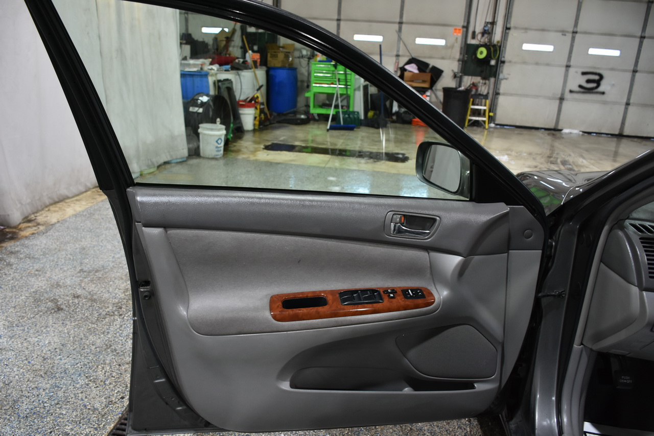 Toyota Camry LE 2002