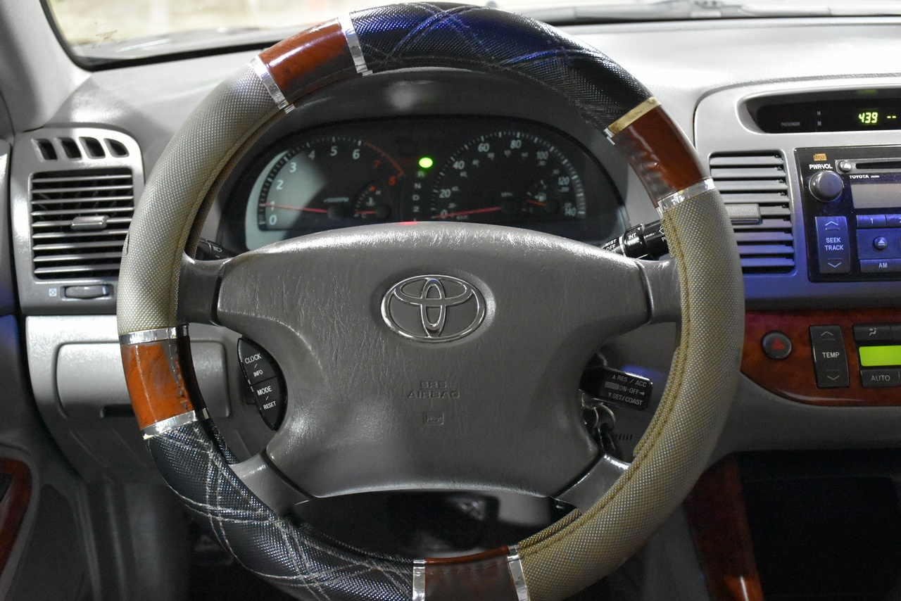 Toyota Camry LE 2002