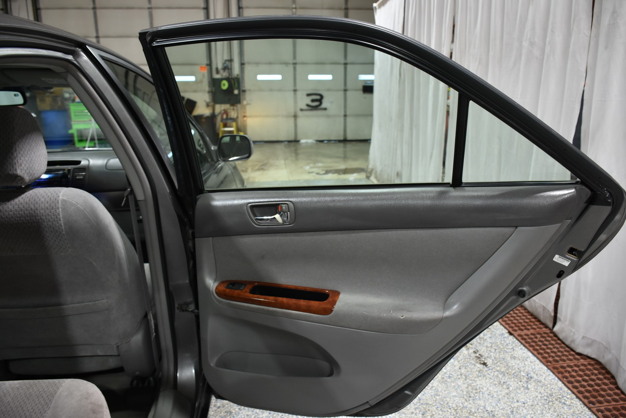 Toyota Camry LE 2002