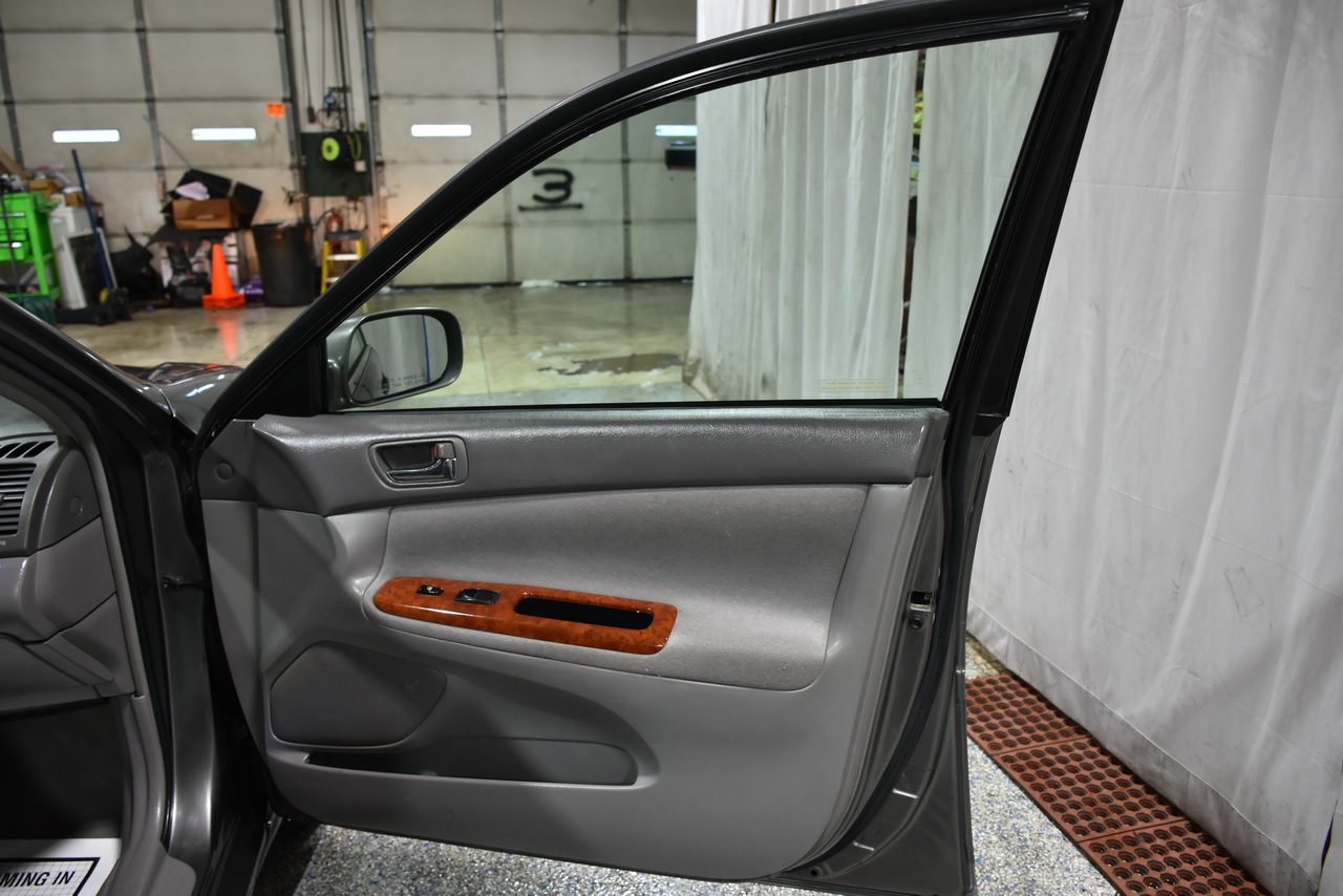 Toyota Camry LE 2002