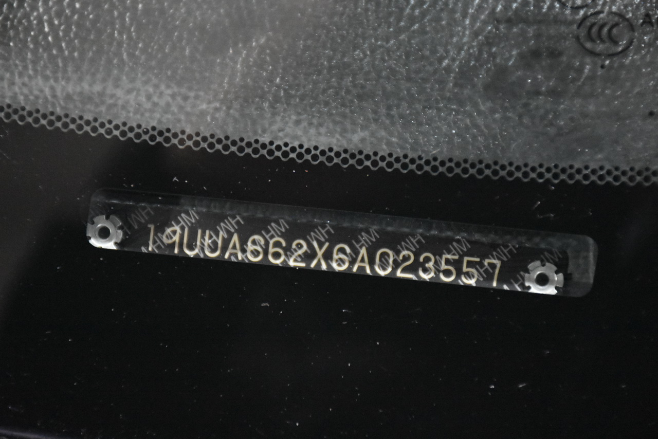 Acura TL 5-Speed AT 2006