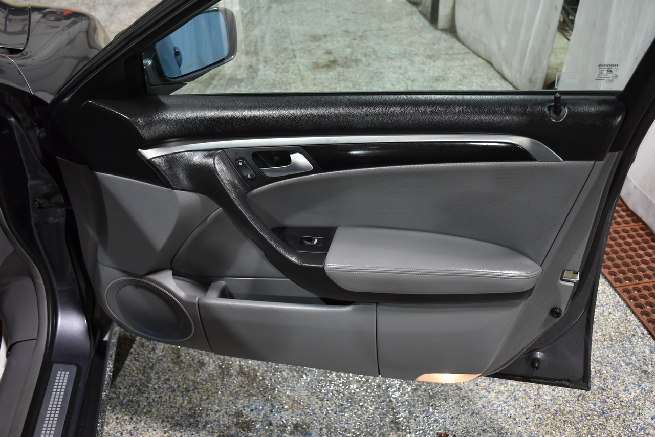 Acura TL 5-Speed AT 2006