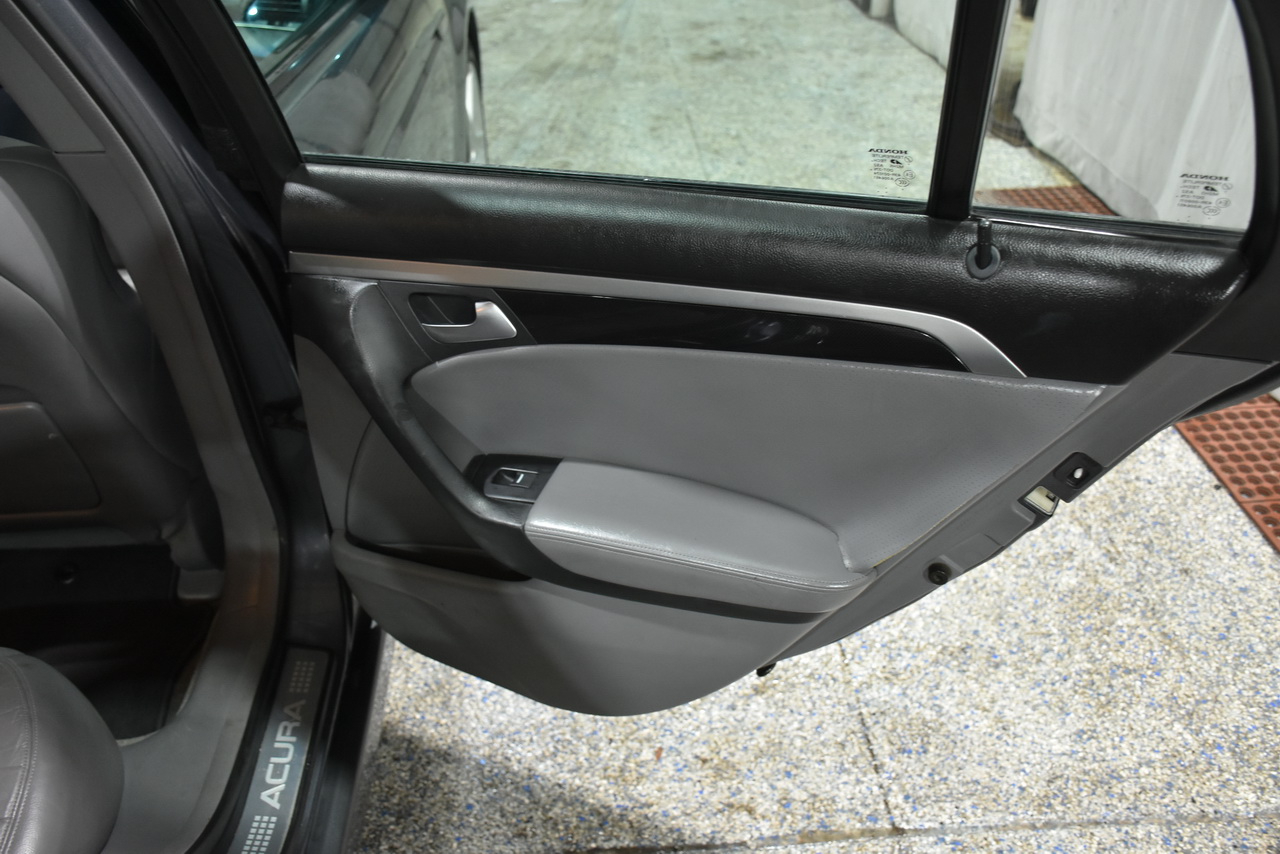 Acura TL 5-Speed AT 2006