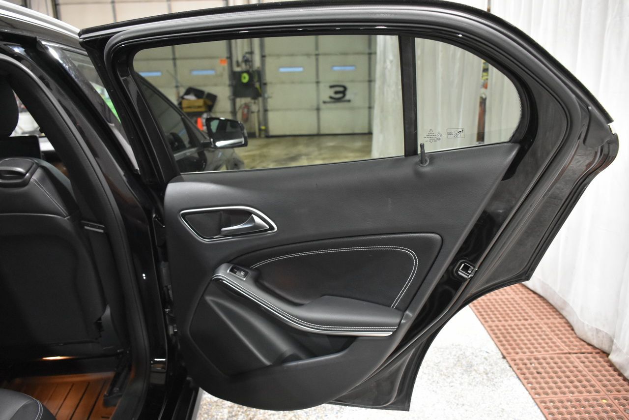 Mercedes-Benz GLA-Class GLA250 4MATIC 2017