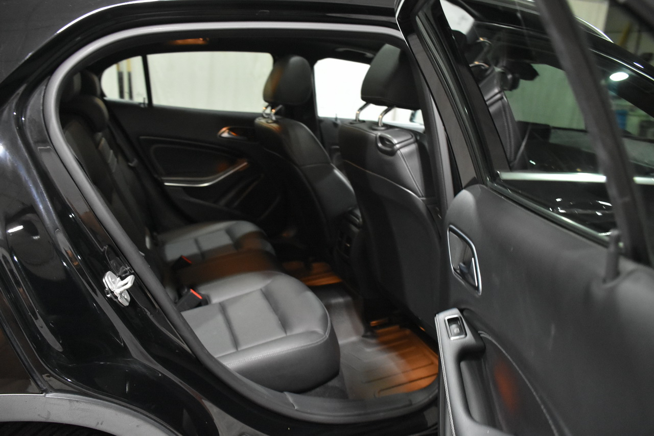 Mercedes-Benz GLA-Class GLA250 4MATIC 2017