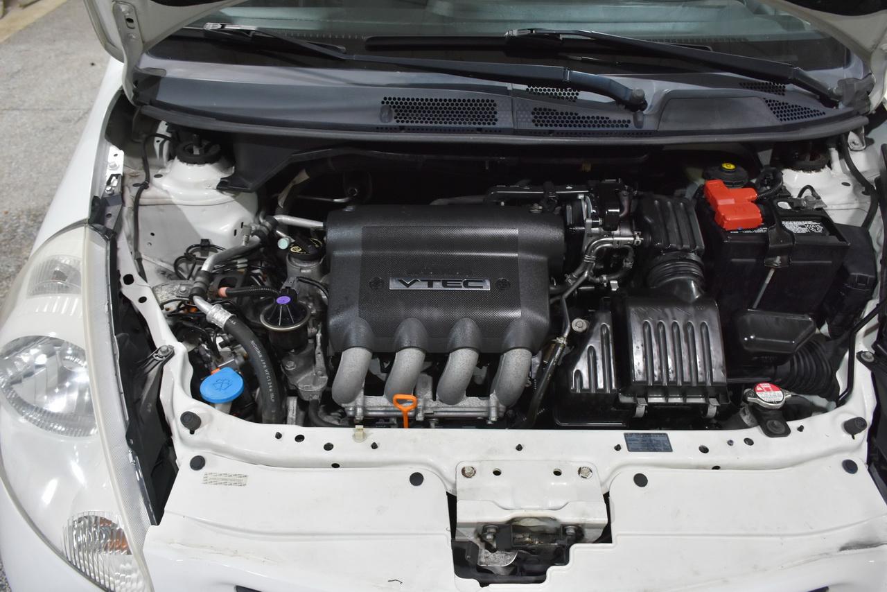 Honda Fit Sport 5-Speed AT 2007