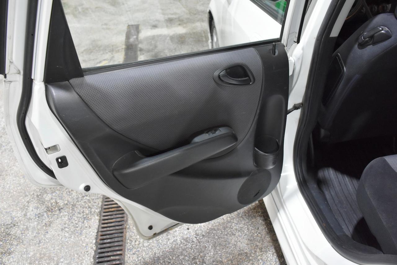 Honda Fit Sport 5-Speed AT 2007