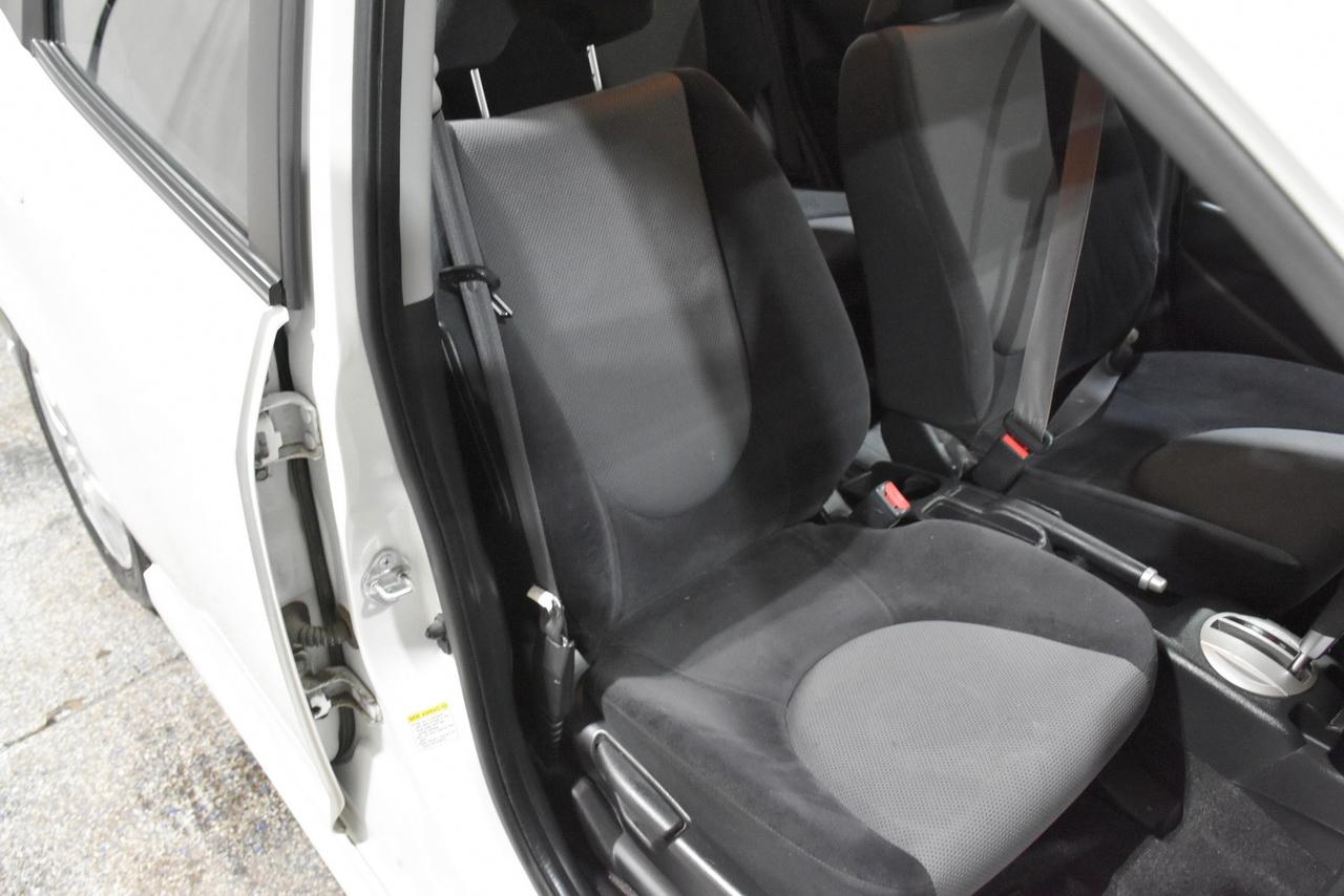 Honda Fit Sport 5-Speed AT 2007