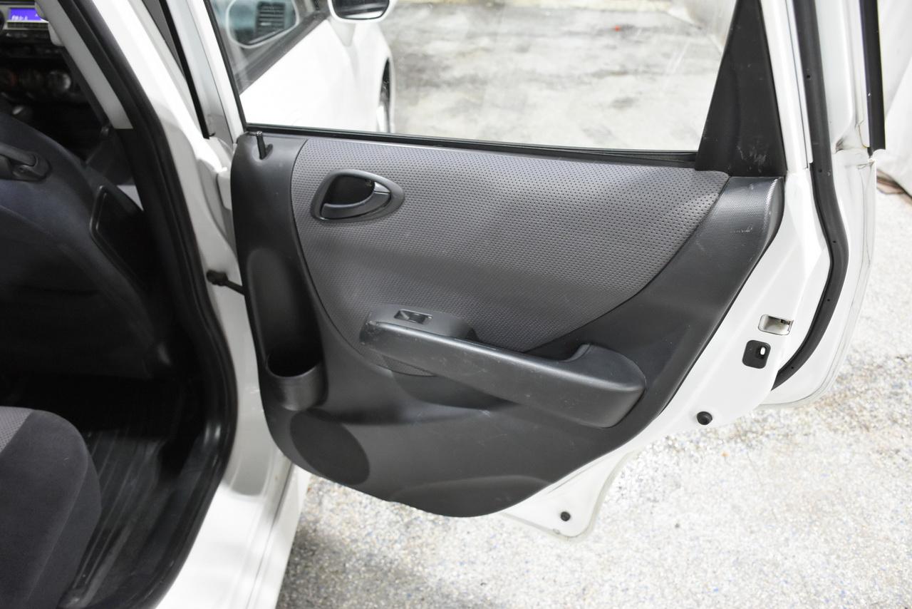 Honda Fit Sport 5-Speed AT 2007