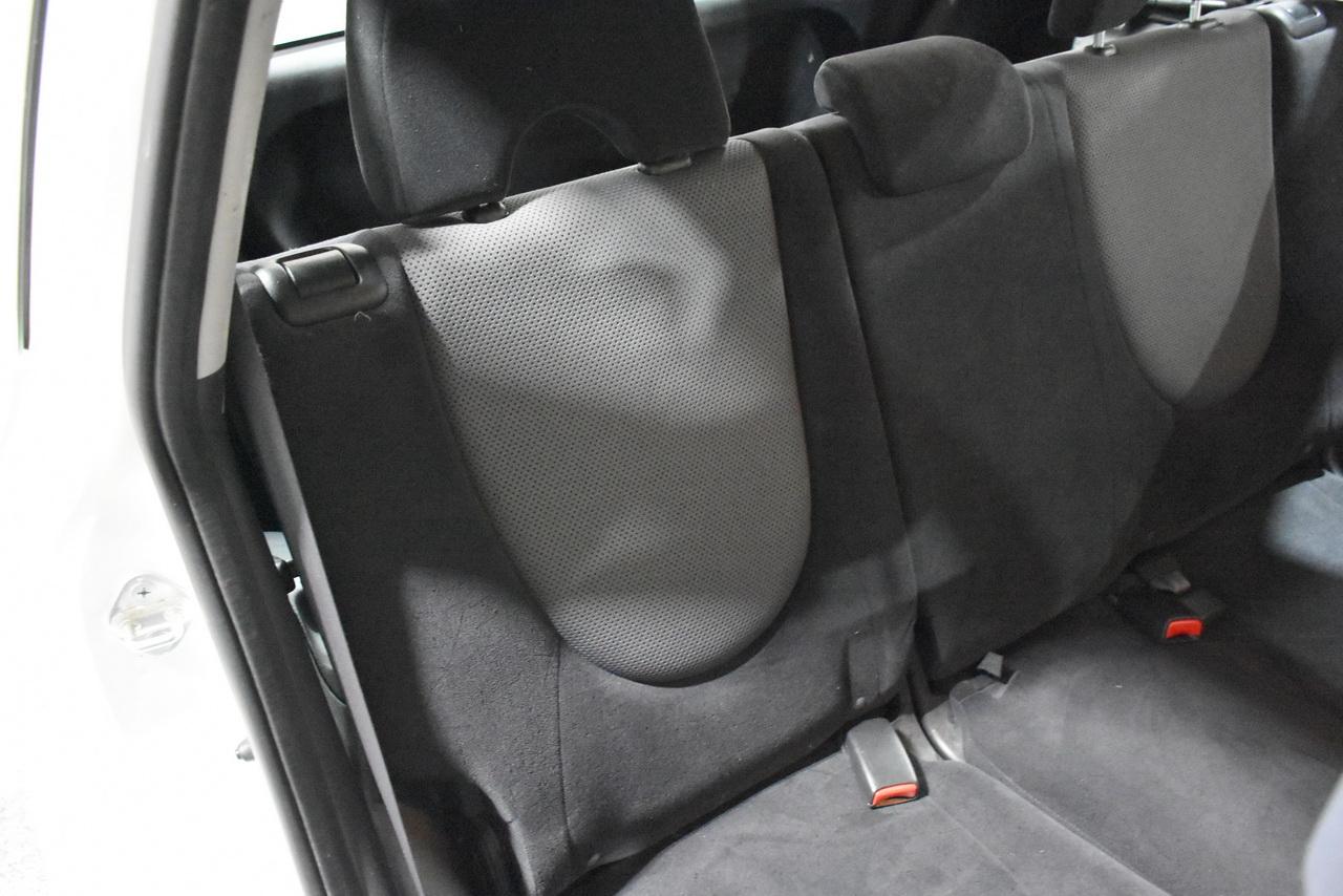 Honda Fit Sport 5-Speed AT 2007