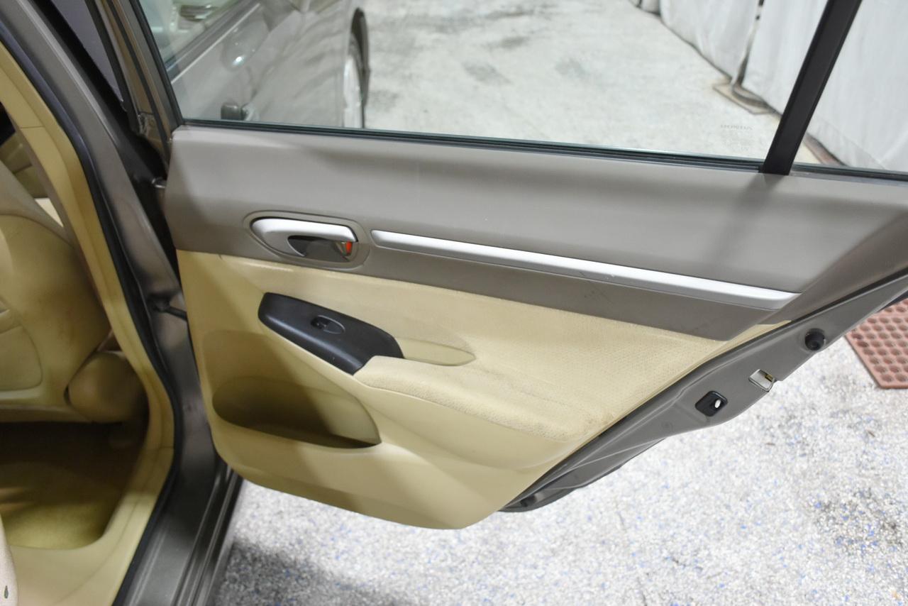 Honda Civic Hybrid CVT AT-PZEV with Navigation 2007