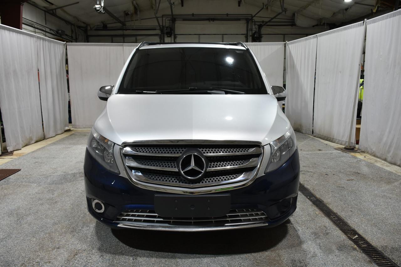 Mercedes-Benz Metris Passenger Van 2016