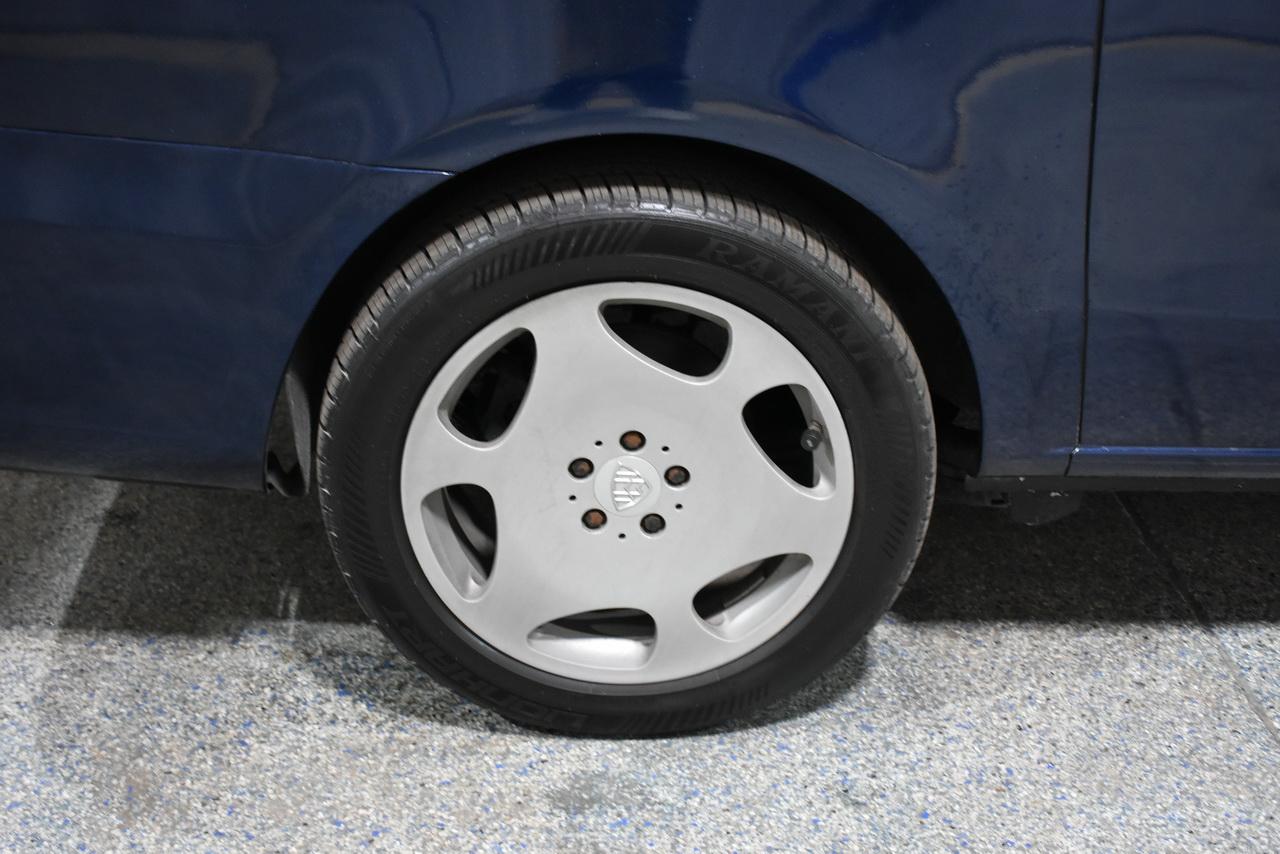 Mercedes-Benz Metris Passenger Van 2016