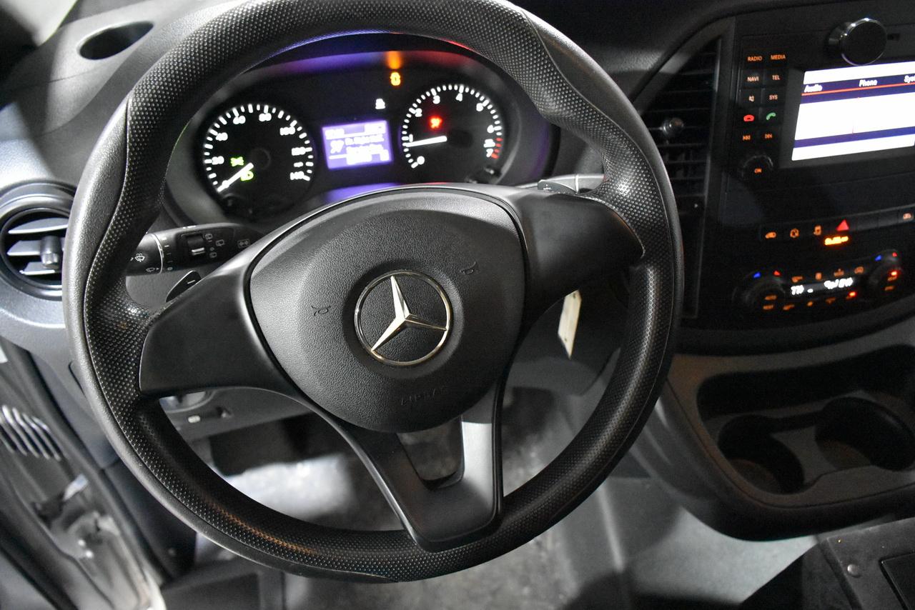 Mercedes-Benz Metris Passenger Van 2016