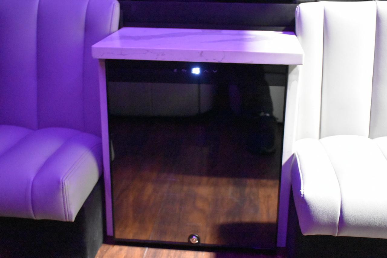 Mercedes-Benz Metris Passenger Van 2016