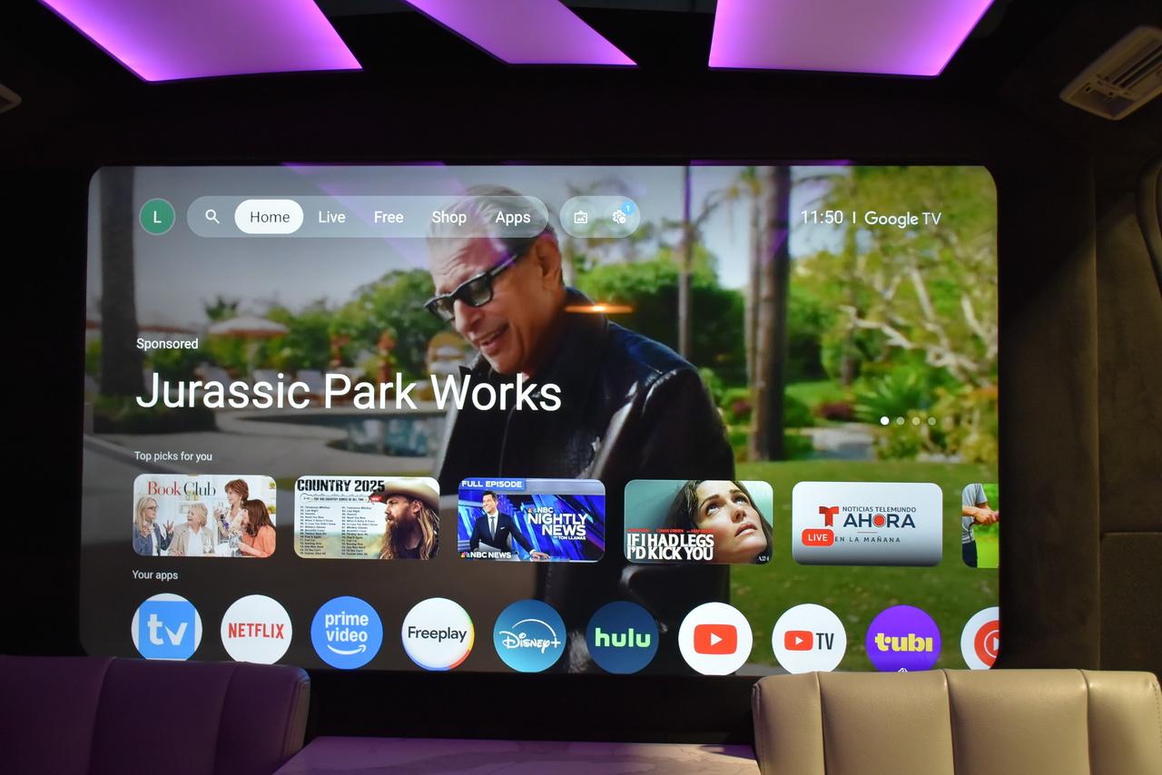 Mercedes-Benz Metris Passenger Van 2016