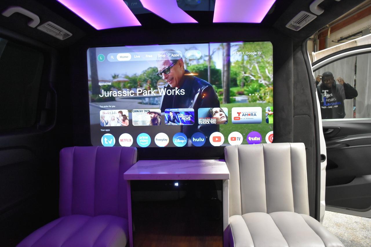 Mercedes-Benz Metris Passenger Van 2016