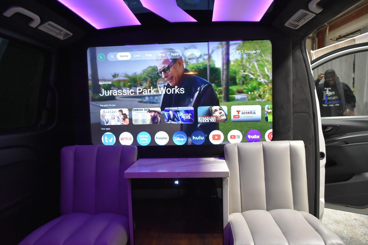 Mercedes-Benz Metris Passenger Van 2016