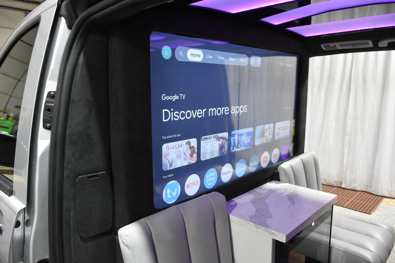 Mercedes-Benz Metris Passenger Van 2016