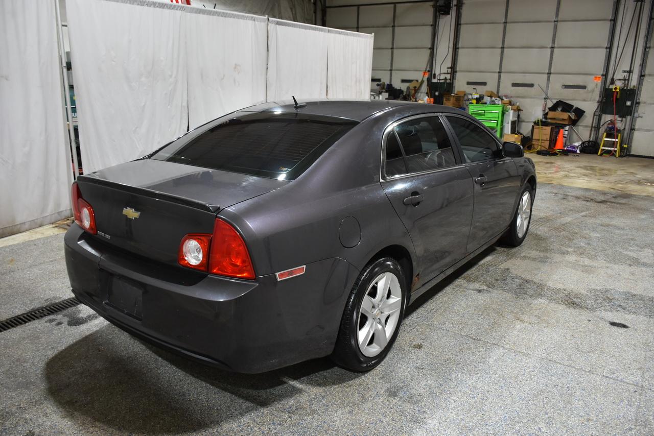 Chevrolet Malibu LS 2011