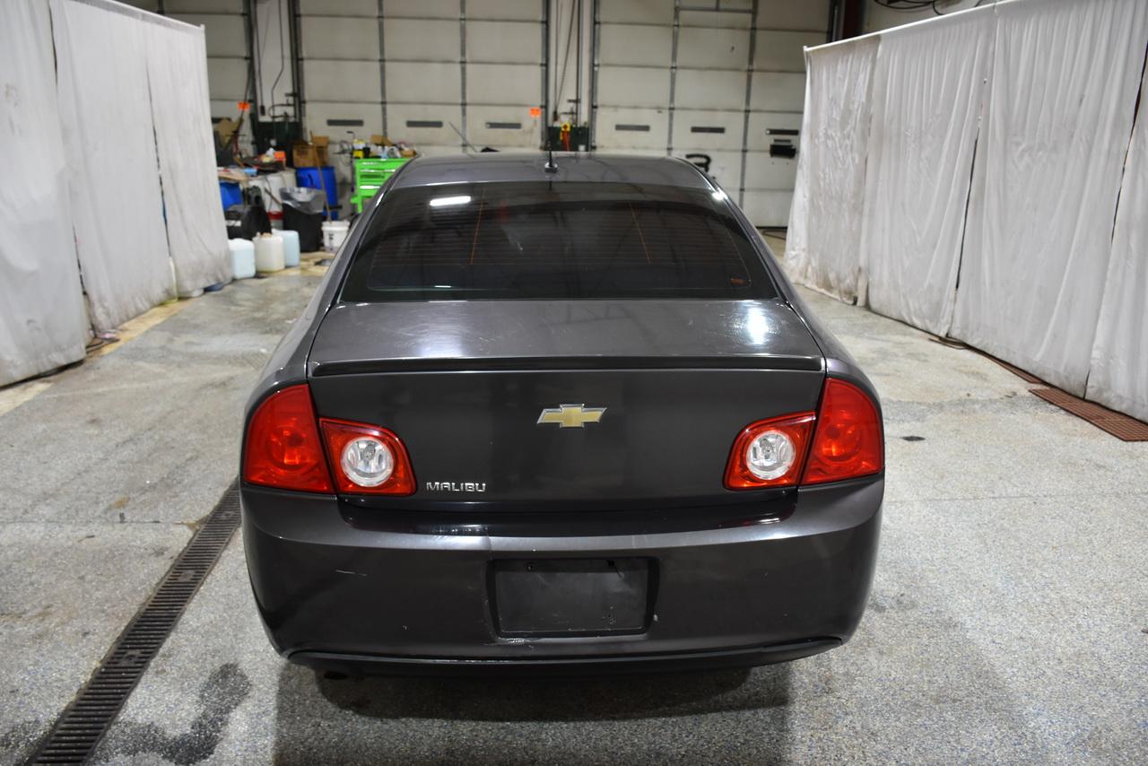 Chevrolet Malibu LS 2011