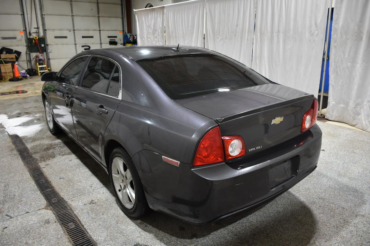 Chevrolet Malibu LS 2011