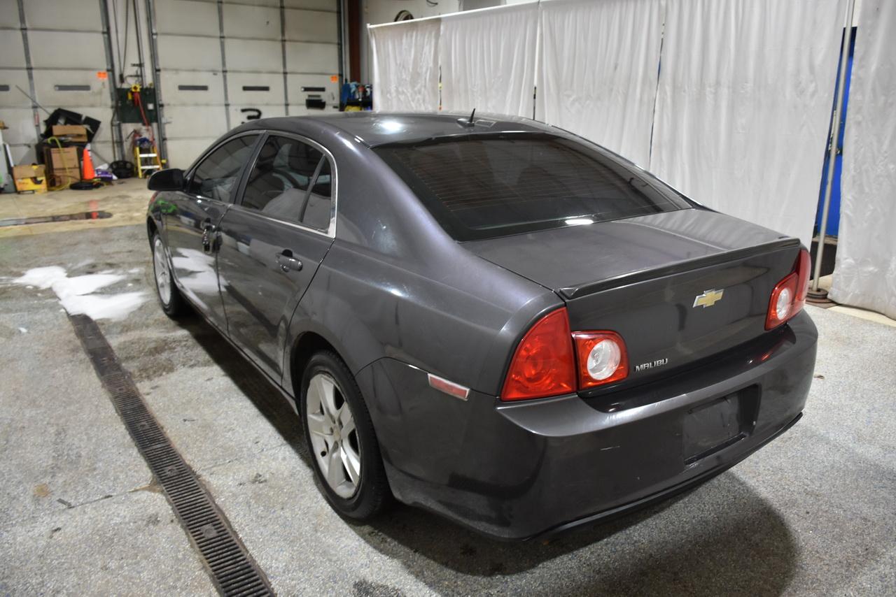 Chevrolet Malibu LS 2011