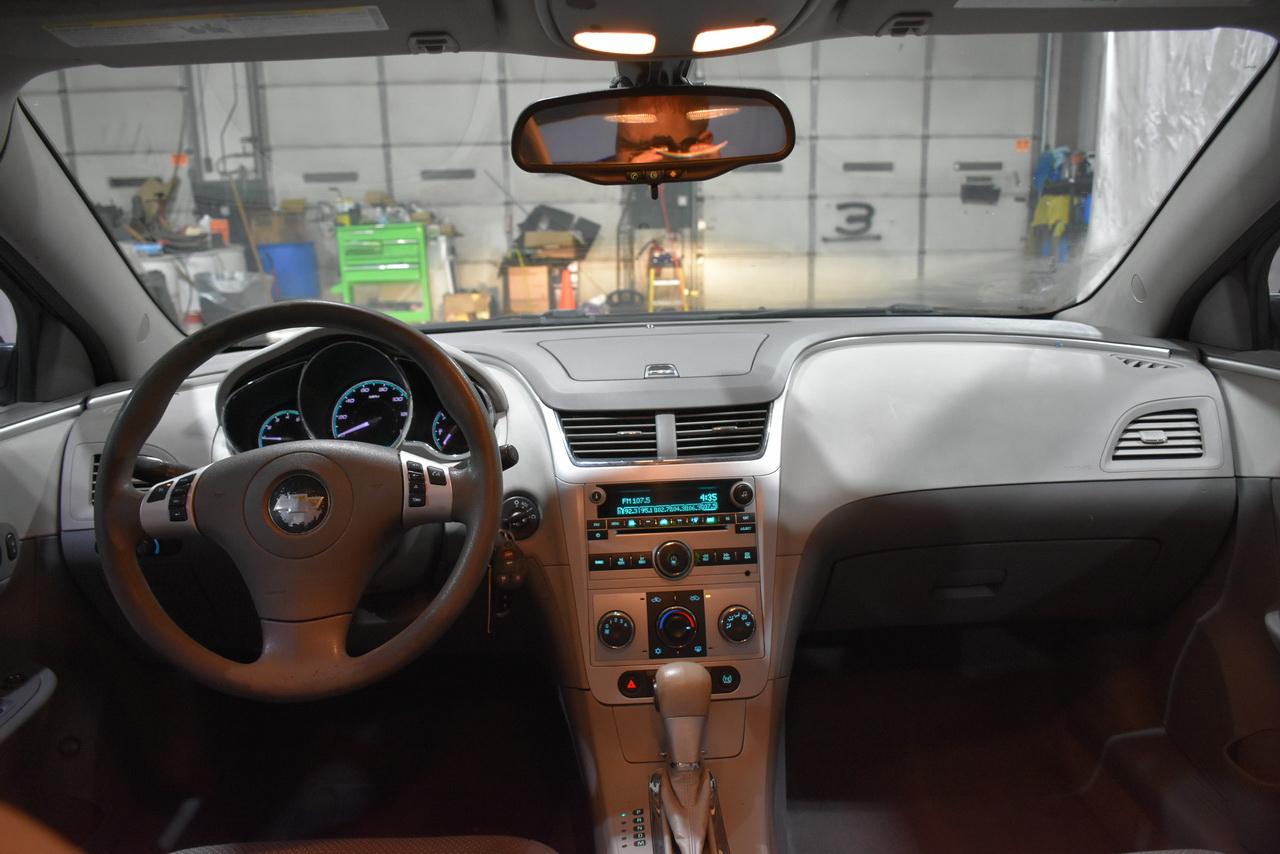 Chevrolet Malibu LS 2011