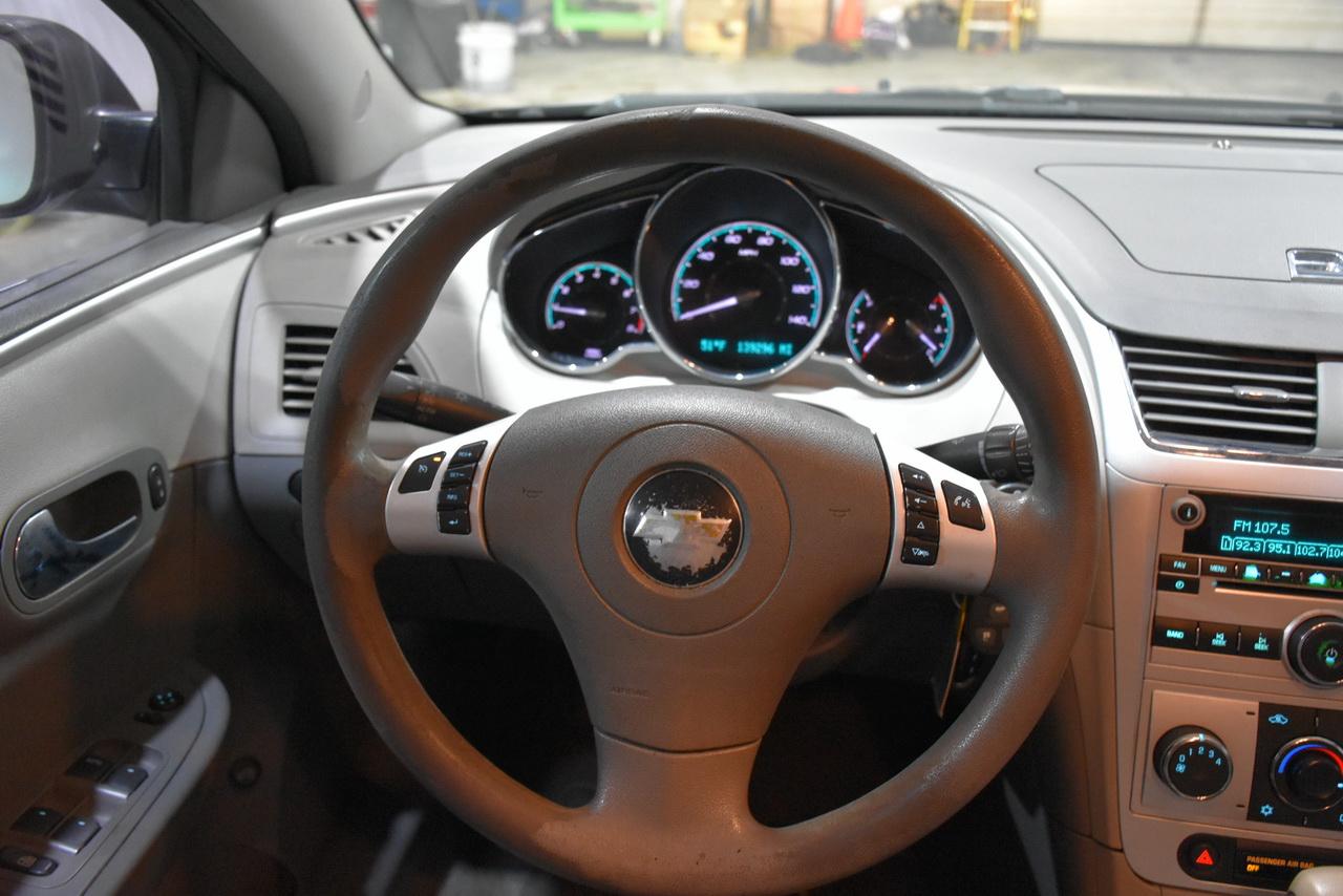 Chevrolet Malibu LS 2011
