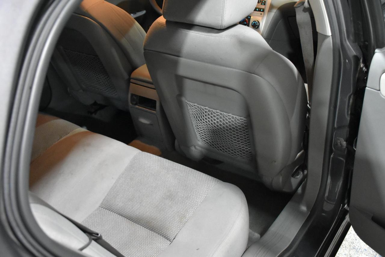 Chevrolet Malibu LS 2011