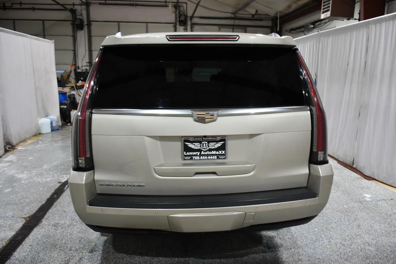 Cadillac Escalade ESV Luxury 2016