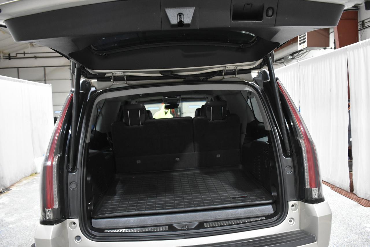 Cadillac Escalade ESV Luxury 2016