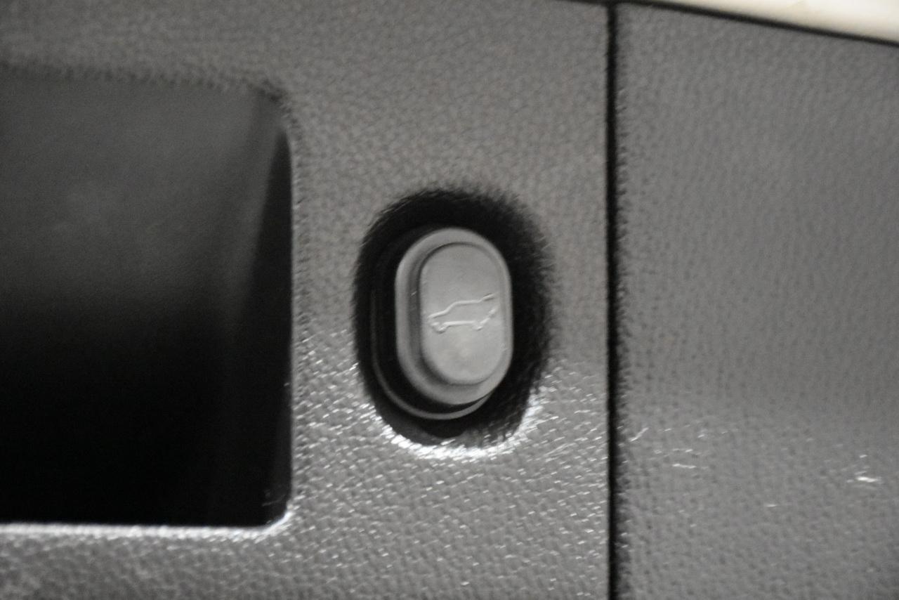 Cadillac Escalade ESV Luxury 2016