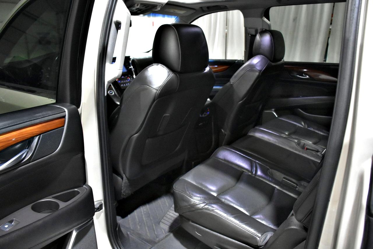 Cadillac Escalade ESV Luxury 2016